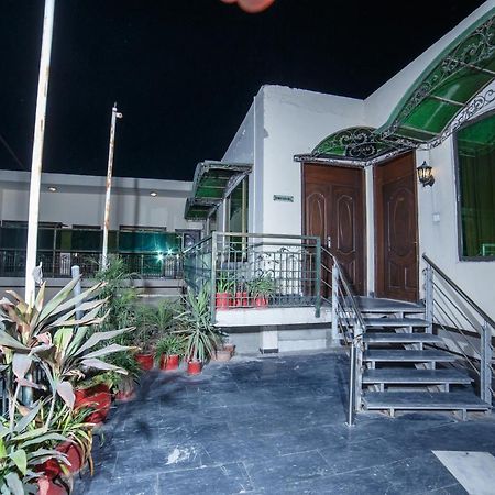 Shelton Accommodator Peshawar Buitenkant foto