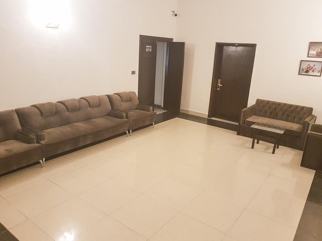 Shelton Accommodator Peshawar Buitenkant foto