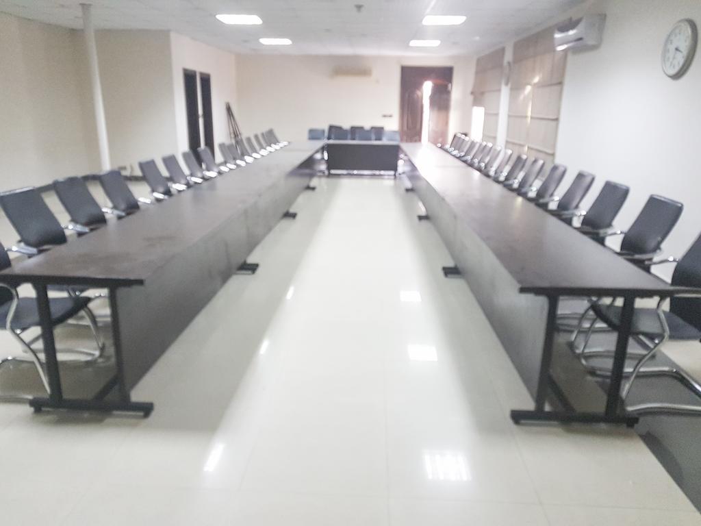 Shelton Accommodator Peshawar Buitenkant foto