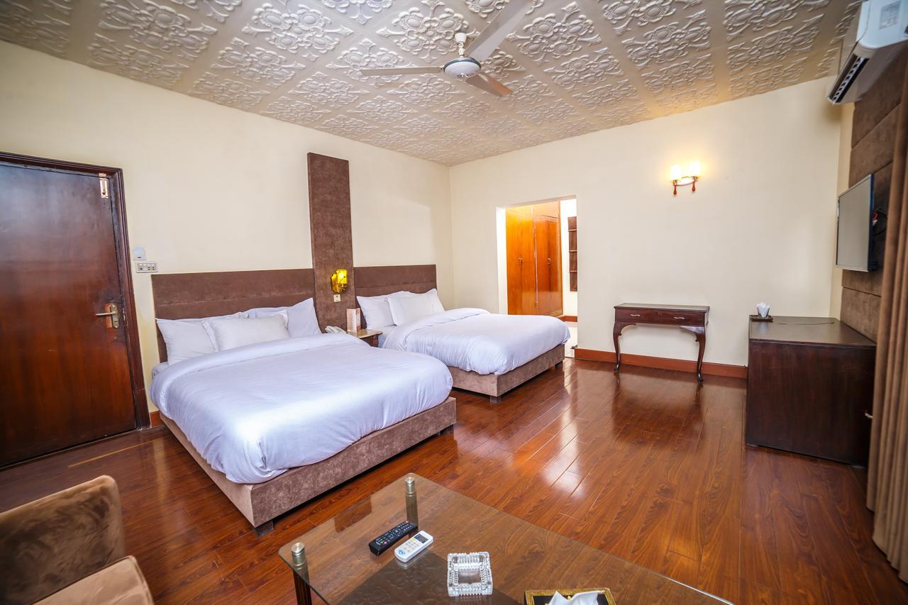 Shelton Accommodator Peshawar Buitenkant foto